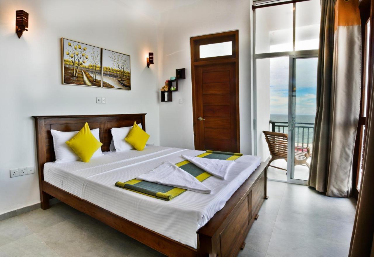 Rominrich Hotel Hikkaduwa Buitenkant foto