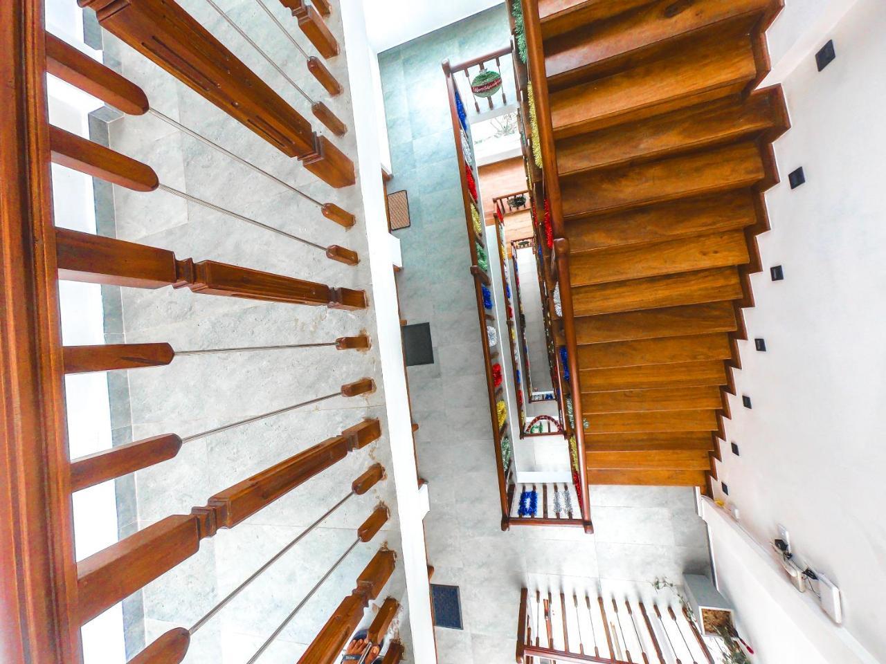 Rominrich Hotel Hikkaduwa Buitenkant foto