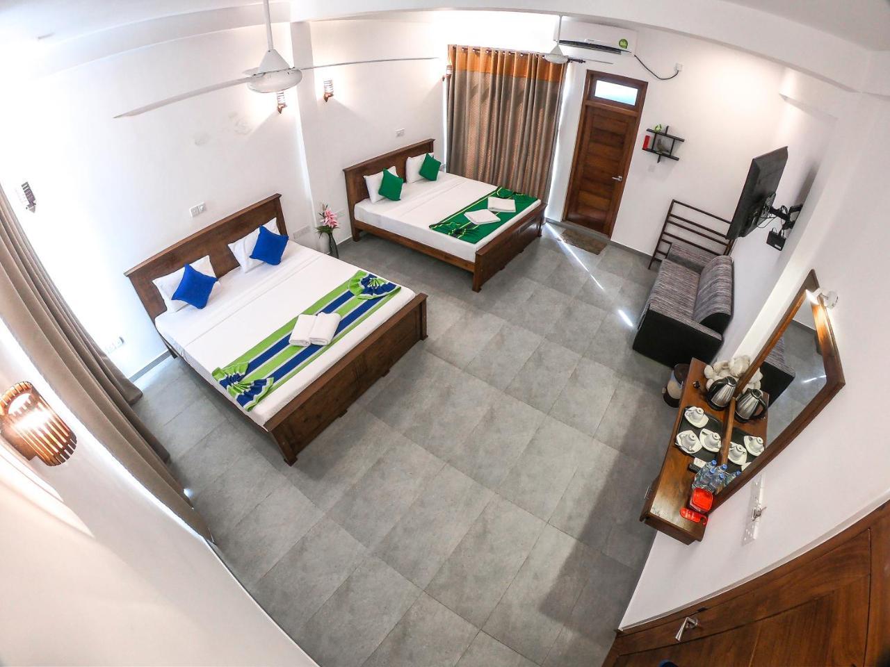 Rominrich Hotel Hikkaduwa Buitenkant foto
